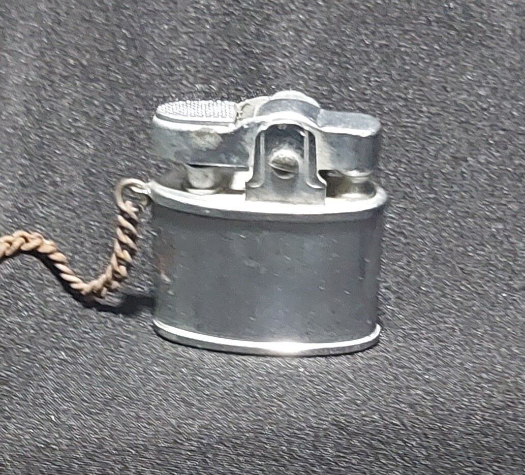 Vintage Royal Star Basic Automatic Super Cigarette Lighter Keychain FREE SHIP