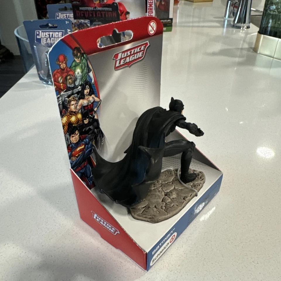 "Figura de Batman de la Liga de la Justicia de Schleich DC Comics en caja de exhibición original" Foto 3 de 4