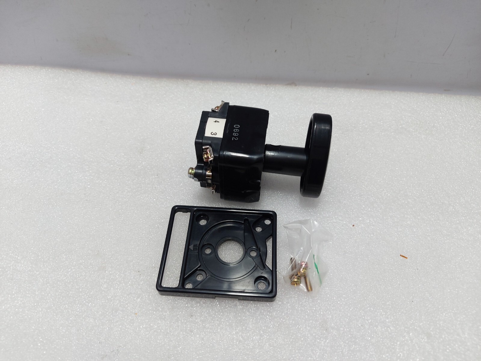 Seiko Electric YBN-501VK Control Switch 600V 10A Cont