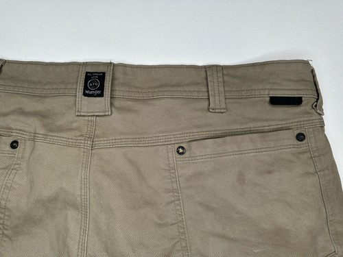 Wrangler ATG Reinforced Double Knee Utility Shorts - 38 - Picture 4 of 9