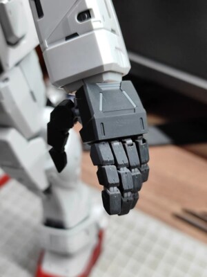 3D Printed Fully Movable Hands Model Kit for PGU Gundam