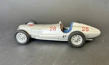 CMC 1:18 Mercedes-Benz W154 1938 Grand Prix France #28 Lang Limited Edition
