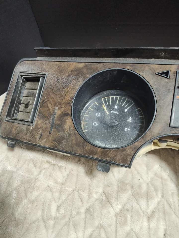 Cuadro de instrumentos Ford Fairmont Zephyr Gauge 1978-1982 tablero madera marrón grano Foto 3 de 4