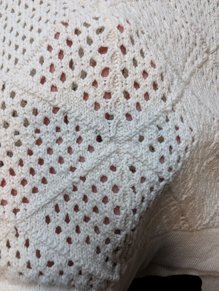 Massive Luxury Edition Shirt Men’s M Crochet Knit Sleeveless Tank Top Ivory - Image 3 of 4