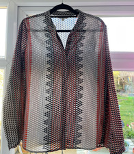 ladies geometric pattern shirt size 10 relaxed fit