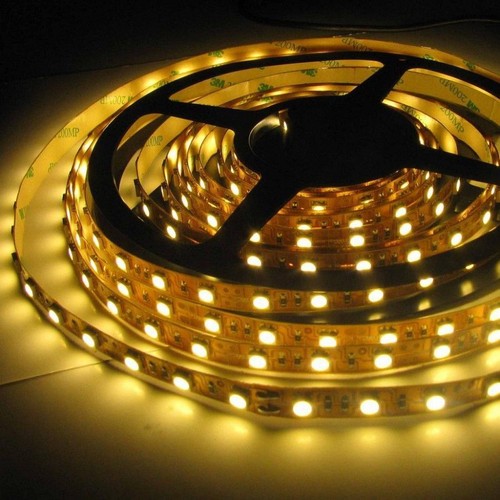 STRISCIA STRIP LED SMD3528 ADESIVO IP20 1MT 60 LED 3000K° LUCE CALDA AL METRO - Zdjęcie 1 z 1