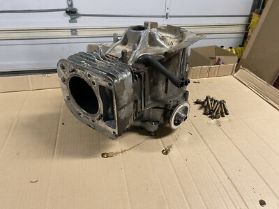 BRIGGS AND STRATTON ENGINE 21B807 0239 E1 CYLINDER ASSEMBLY AND SUMP ASSEMBLY 