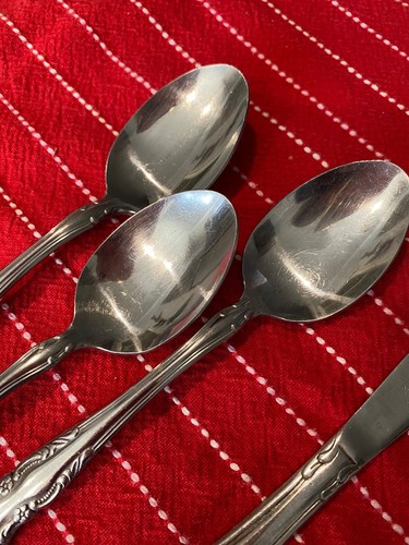 Lot of 12 Oneida Northland Stainless Japan MALMAISON Dinner Forks, Spoons Knives - Picture 8 of 8