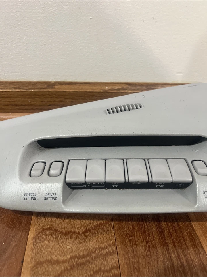 1997 1998 Lincoln Mark VIII 8 PAINEL CENTRAL INFO MOLDURA COR BRONZEADA - Imagem 4 de 4