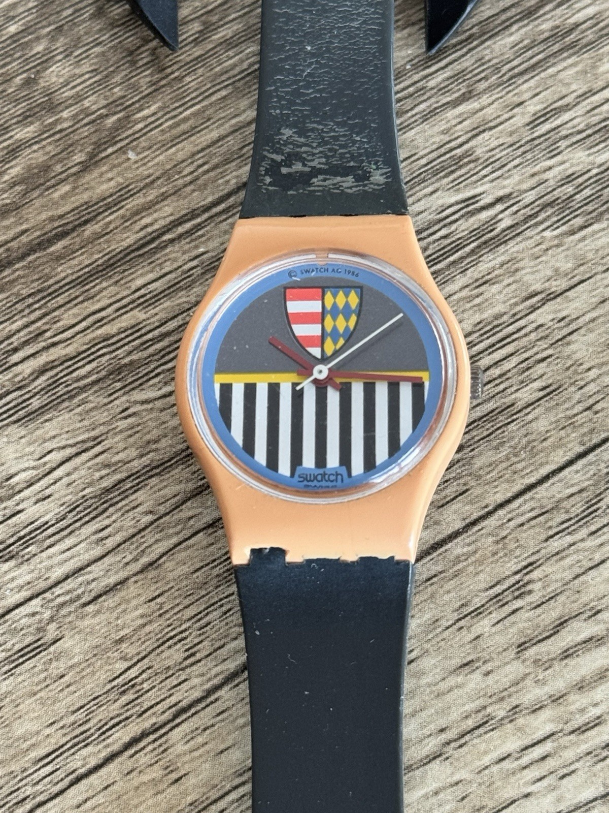 Watch Quartz Movement Swatch Vintage Valkyrie 1986 Ladies - vintagewatches.pk