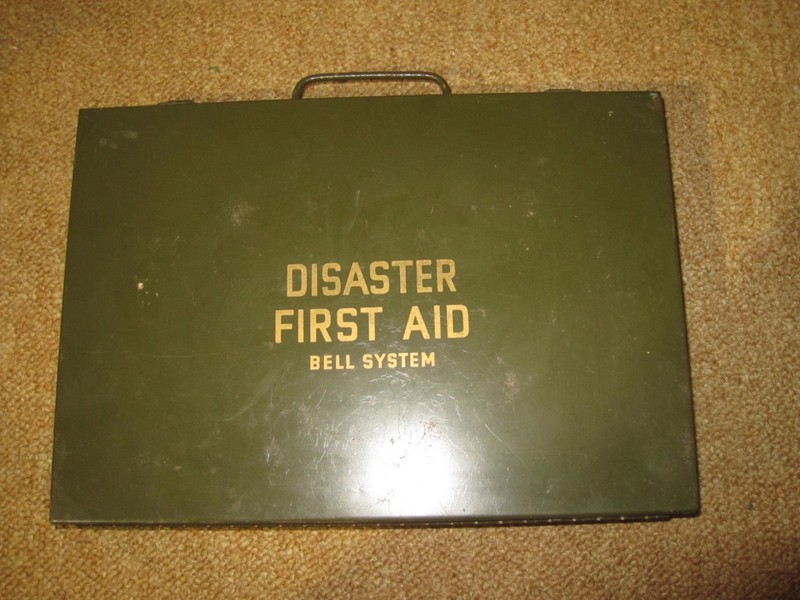 VINTAGE BELL SYSTEM DISASTER FIRST AID KIT OLIVE GREEN METAL BOX; FULL