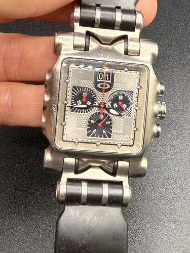 Reloj Oakley Minute Machine titanio plata con subesfera negra - Imagen 9 de 16