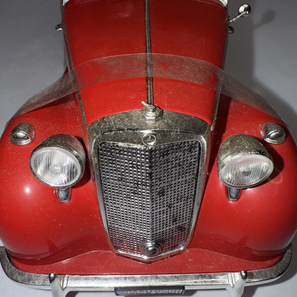 Signature Models 1/18 Diecast 1950 Mercedes Benz 170S Cabriolet RARE RED B16 - Image 2 of 4