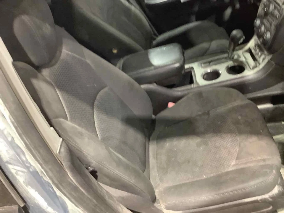 Used Hood fits: 2008 Saturn Outlook Grade A Foto 2 de 4