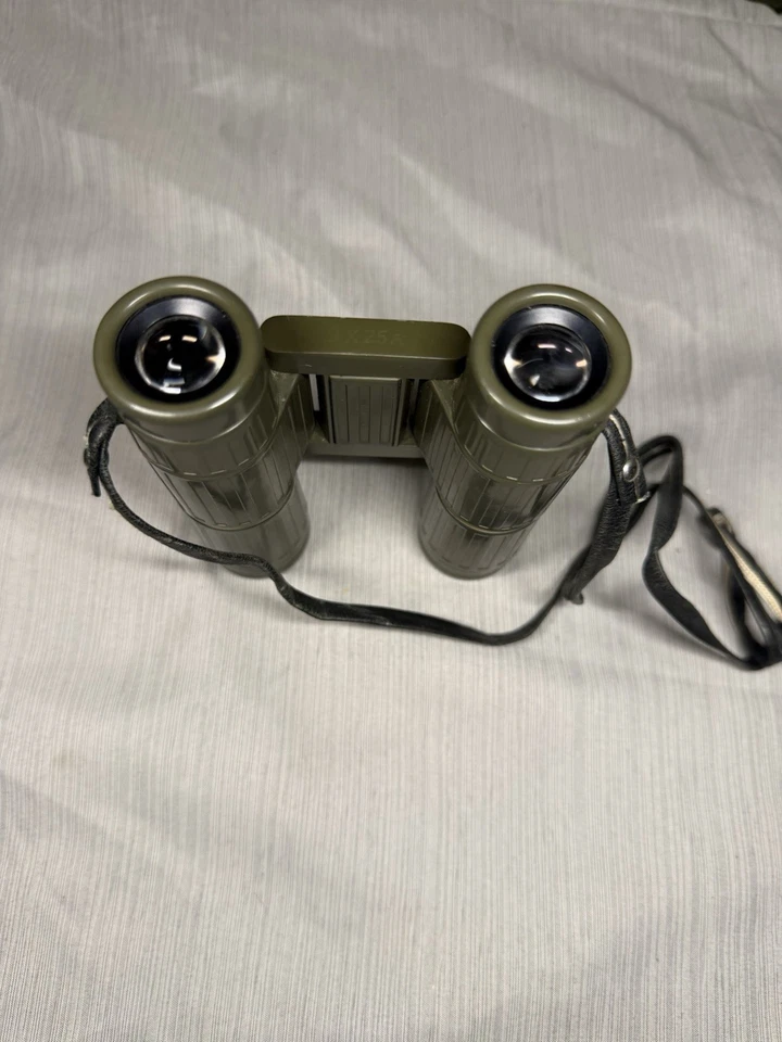 Vintage Leupold 9x25A Gold Ring Binoculars Made in Portugal - Image 4 of 4