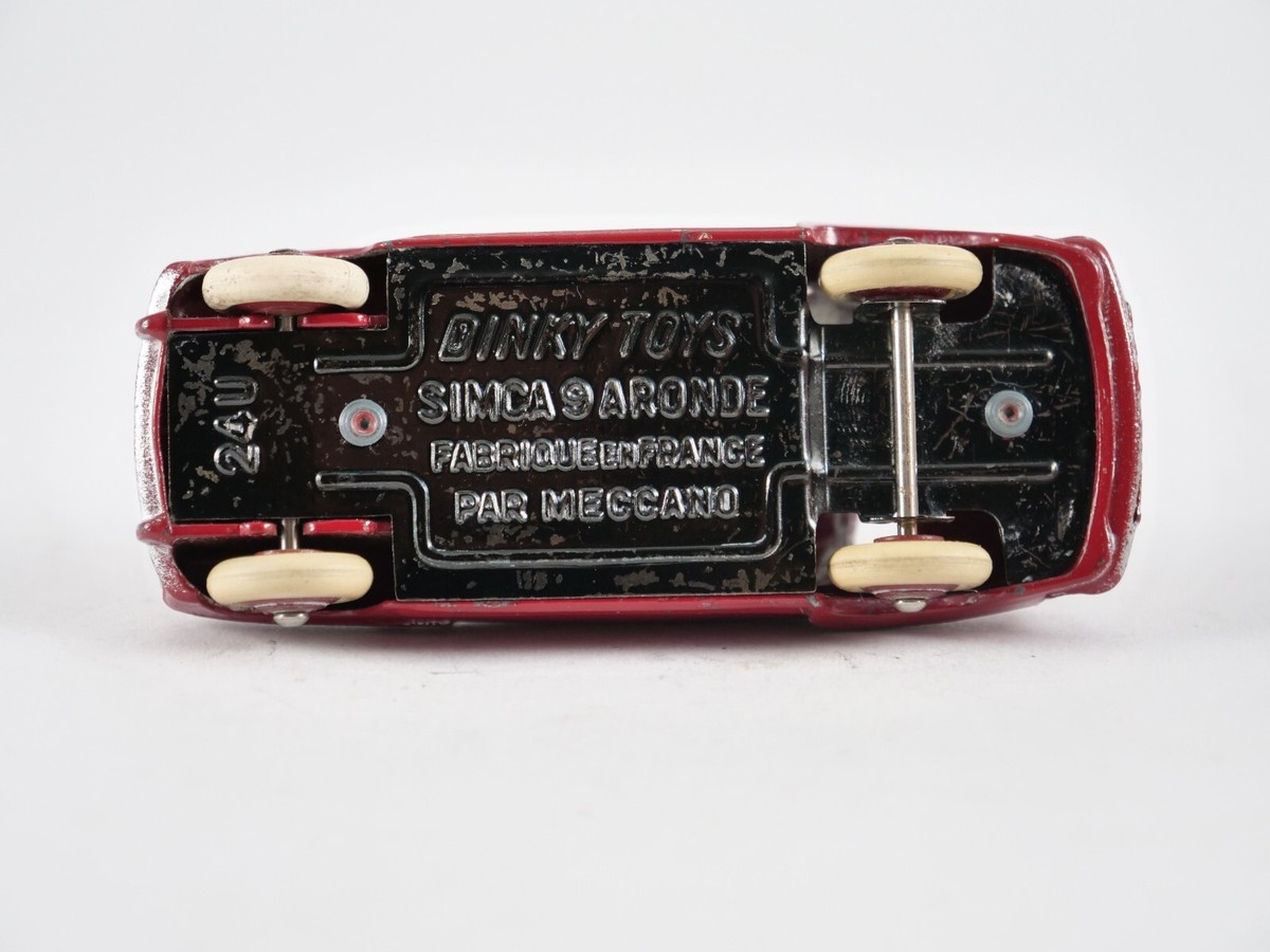 Dinky toys - reference 24 u : simca 9  aronde  - 1:43 modèle reduit automobile miniature / neuf - Collection