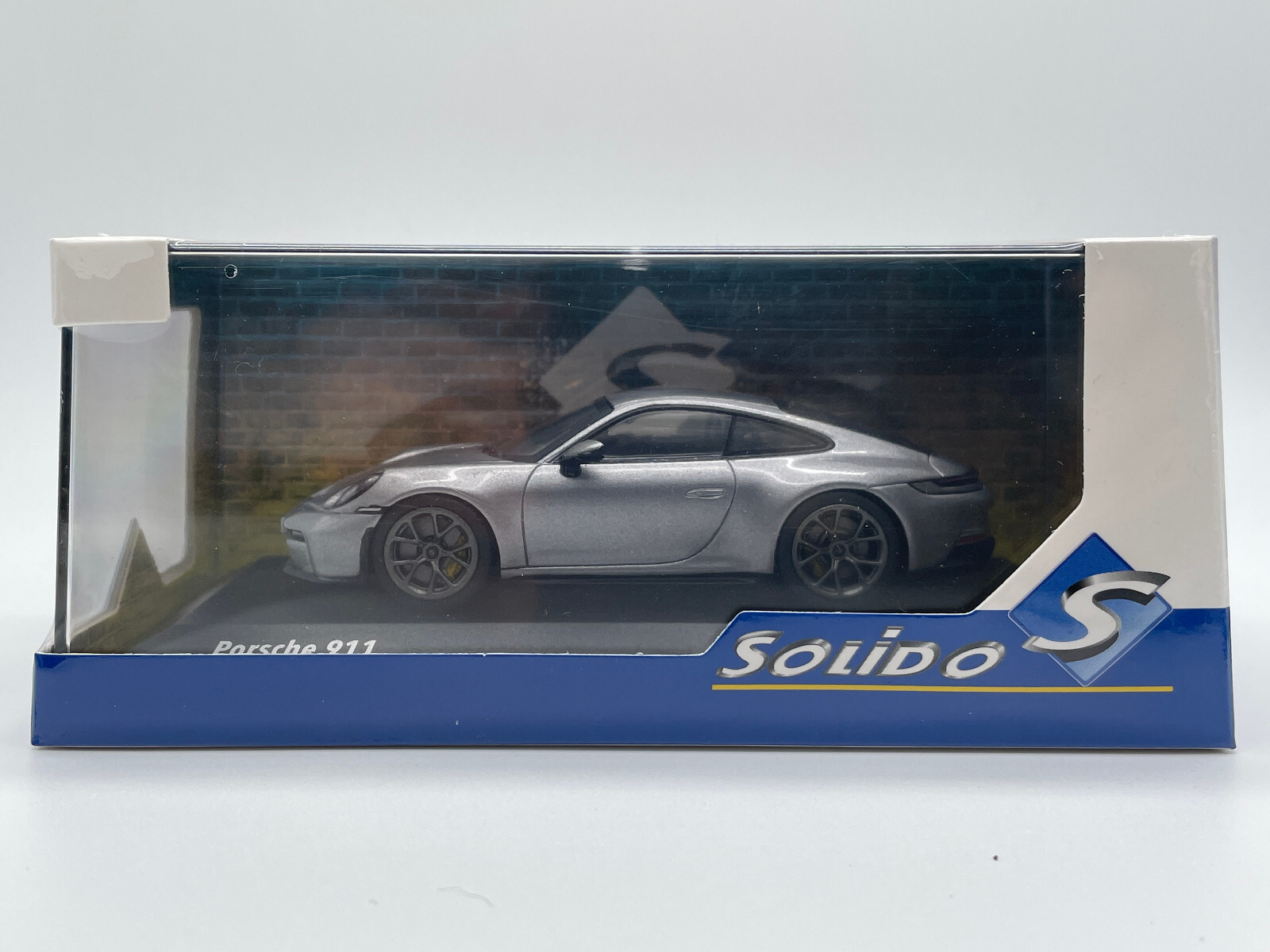 Porsche GT3 Touring 1/43 Solido : idée cadeau idéale pour passionné d'automobiles de sport