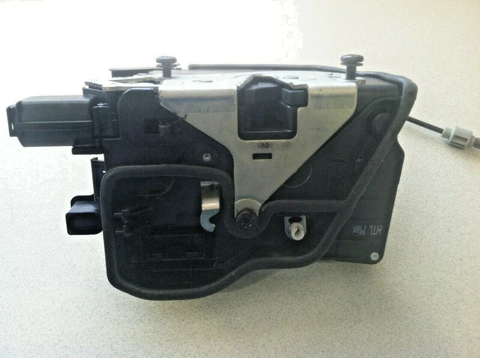 2002-2008 BMW 750i 750Li E65 E66 ~ левая система защелки задней двери ~ 51227202147 - Изображение 3 из 4