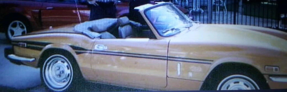 Nuevo Triumph Spitfire 1500 1975-1981 OEM kit de rayas laterales RARO Foto 3 de 3