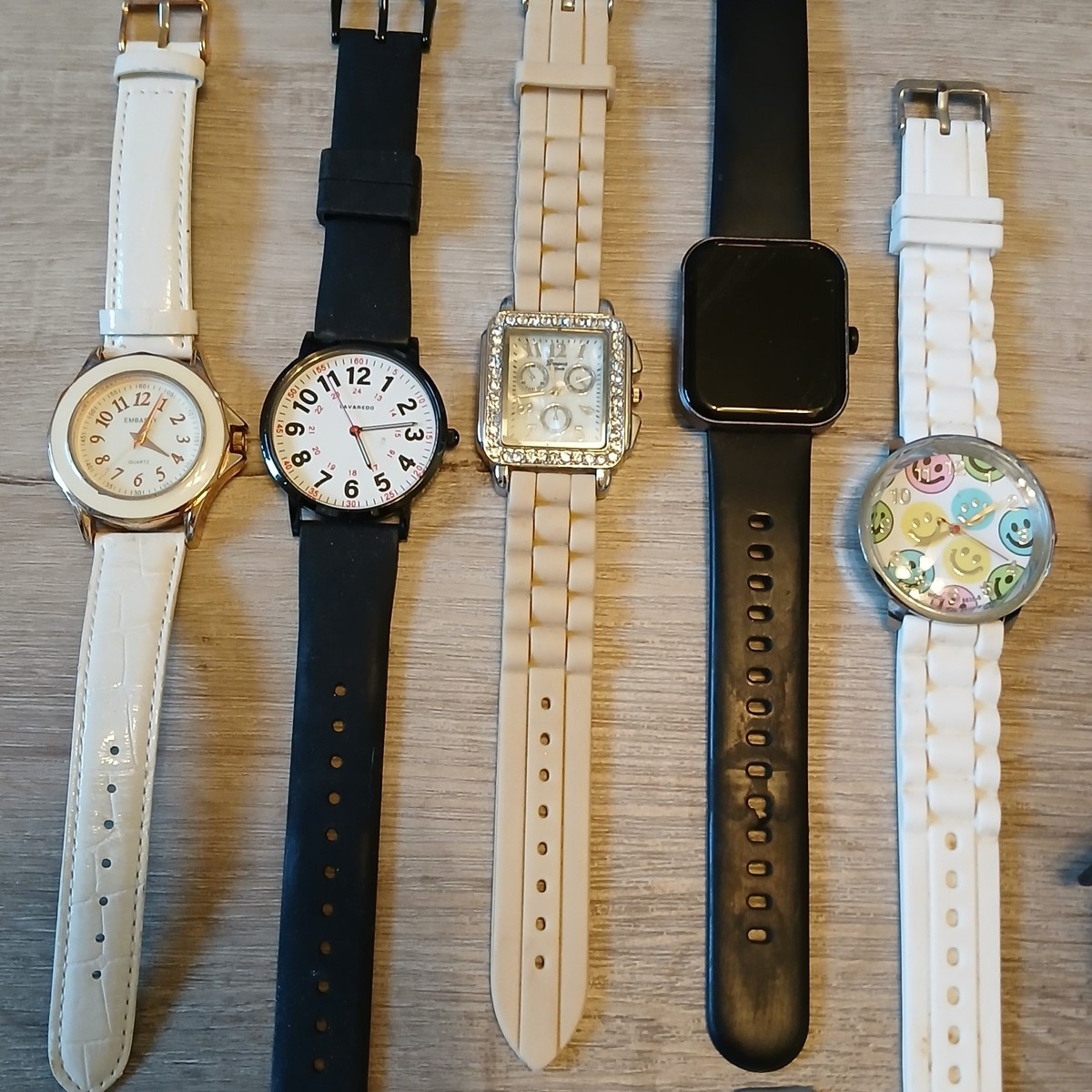 Huge Watch Lot of 25+ Mixed Brands Vintage & Modern Parts/Repair Untested-Box 39 Huge Watch Lot of 25+ Mixed Brands Vintage & Modern Parts  main image 2