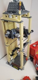 LEGO: Cars 2 Mack's Team Truck and Big Bentley Bust Out 8639/8486 missing parts