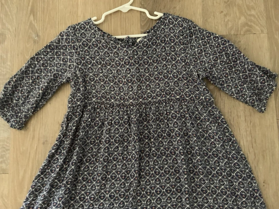 Vestido Old Navy Para Niña Talla 5T Azul Marino y Blanco 100% Informal Rayón Con Mangas 3/4 Foto 3 de 4