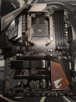 GIGABYTE B450 Aorus Elite V2 Mainboard