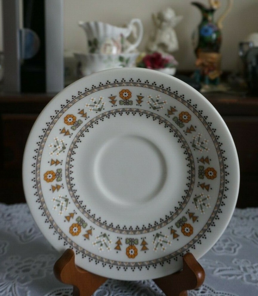 VINTAGE Royal Doulton Kimberley TC1106 Pattern Saucer Only