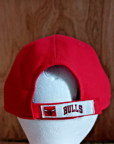 2 x New Era Chicago Bulls NY Baseball Hat Bundle NBA Red Black very nice cond. - Picture 6 of 16