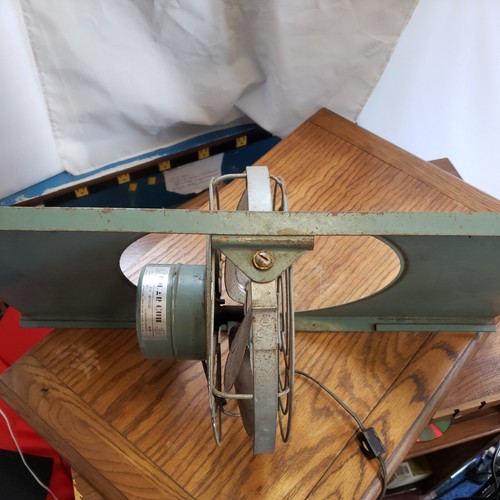 Polar Club "spinning"- reversible WINDOW electric FAN - Picture 9 of 12