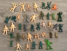Plastic Army Men Lot Of 40 From Different Sets