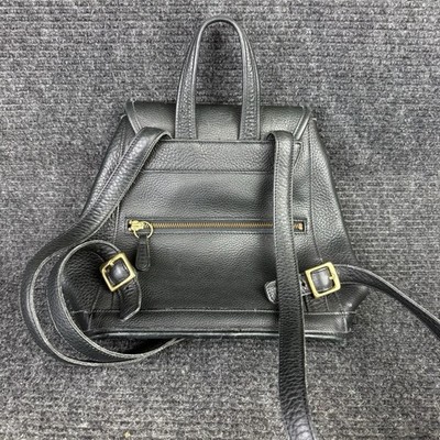 coach cinch backpack Hitch – ShopCGX fabric lining Handles with 4 1/4 drop Outside zip pocket 11 (L) x 21 (H) x 16 1/2 (W) Style No. Coach Black Leather Cinch Backpack