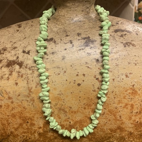 Collar de plata de ley y gaspeita verde 18,5 pulgadas