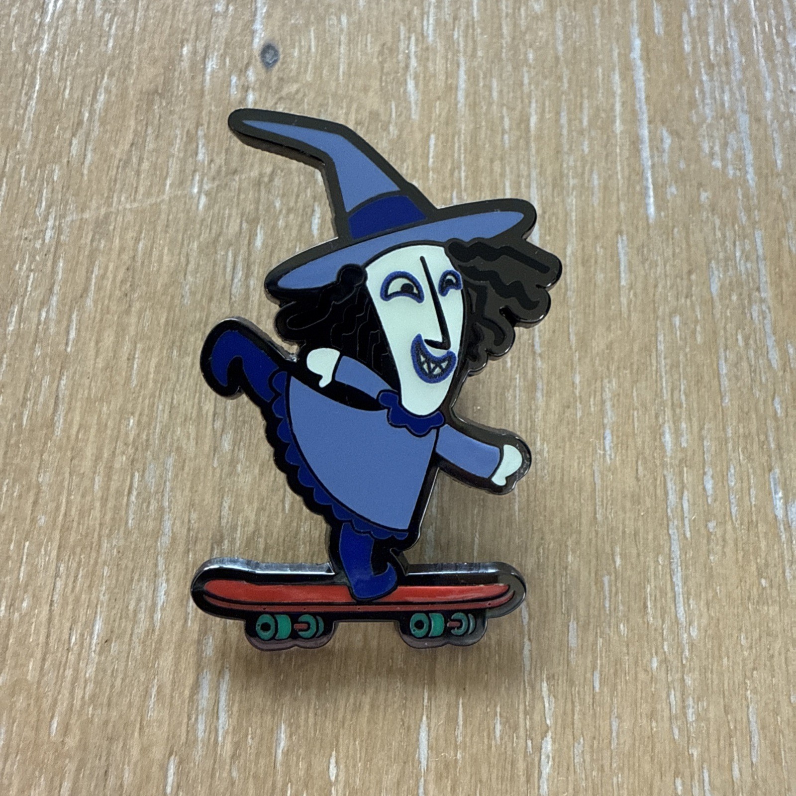 Disney Nightmare Before Christmas Lock Skateboard Mystery Pin Glow In The Dark