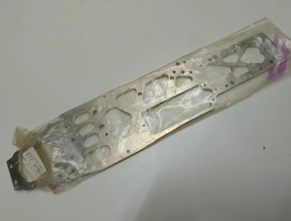 SERPENT CHASSIS VECTOR NT 5*MM ALU.T6 NEUF - Photo 2/4