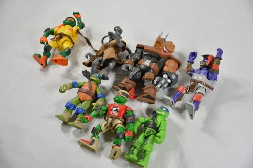 lot of 7 Newer and Vintage TNMT Figures