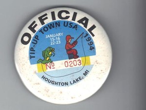 1994 TIP UP TOWN OFFICIAL BADGE PIN PINBACK-MICHIGAN DNR DEER FISHING PATCHES