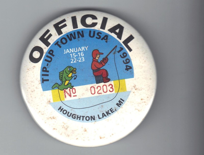 1994 TIP UP TOWN OFFICIAL BADGE PIN PINBACK-MICHIGAN DNR DEER FISHING PATCHES
