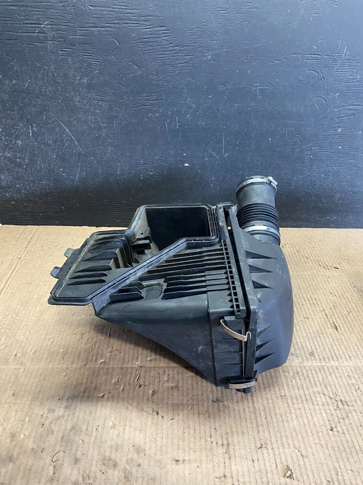 BMW 7 E65 E66 750Li 750i 2006 a 2008 lado izquierdo filtro de aire caja de admisión i3402 DG1 Foto 2 de 4