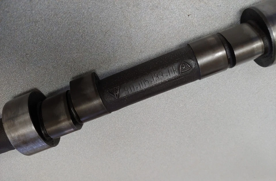 VERY NICE USED ORIGINAL GENUINE PORSCHE 911 T-K 2.4 LWB MFI CAMSHAFT 1972-73 #49 — 第 4/4 张图片