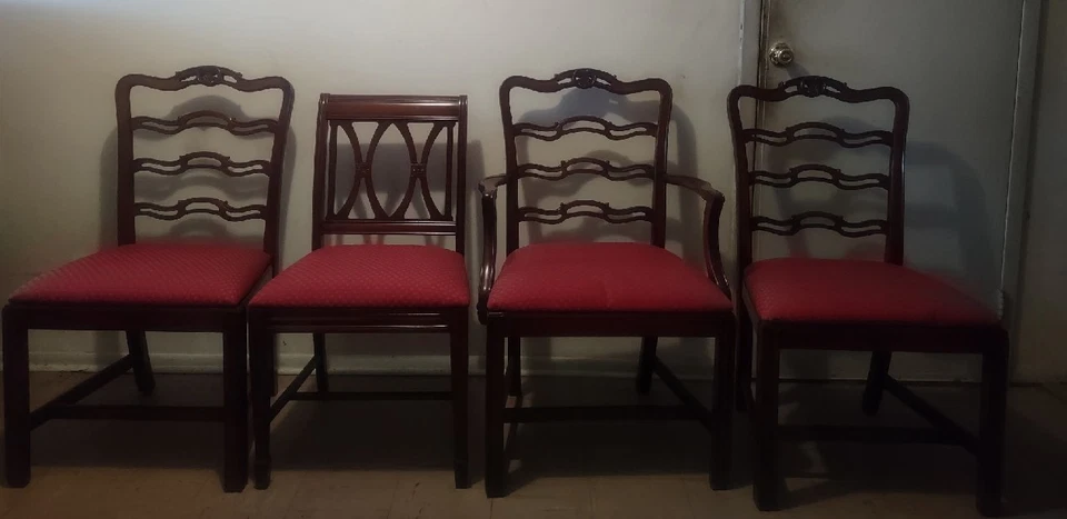 Juego de 8 sillas de comedor Mohogamy años 40 solo recogida local-sin envío Foto 2 de 4