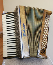 Accordéon vintage Hohner, 120 basses, 2 jeux de roseaux, touches blanches et noires, fonctionne !
