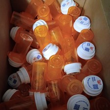 Empty Amber Pill Bottles Walgreens Approx 2.5  Tall Lot of 72 Crafts Storage