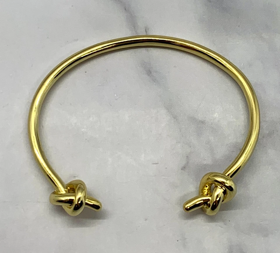 Auth CELINE Knot Gold Tone Cuff Bracelet - Pre owned / LV5667 - Image 4 of 4
