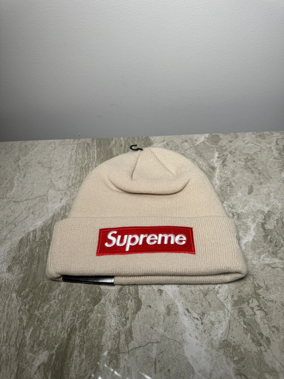 Bonnet logo boîte Supreme/New Era®