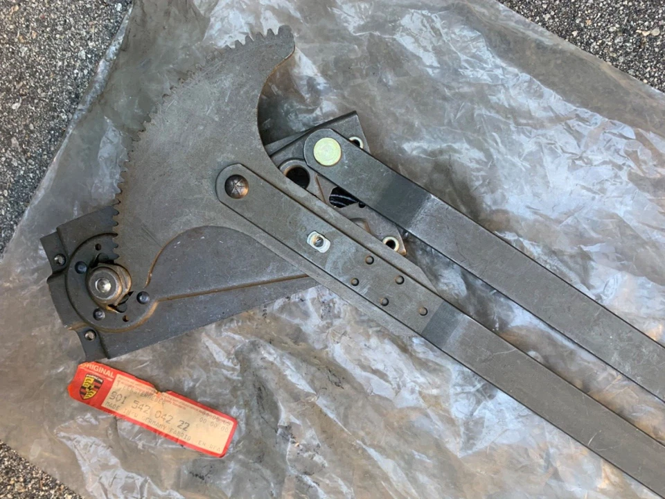 Regulador de ventana derecha Porsche 911/912 1965-68 pieza de fábrica # 90154204222 nuevo de stock Foto 4 de 4