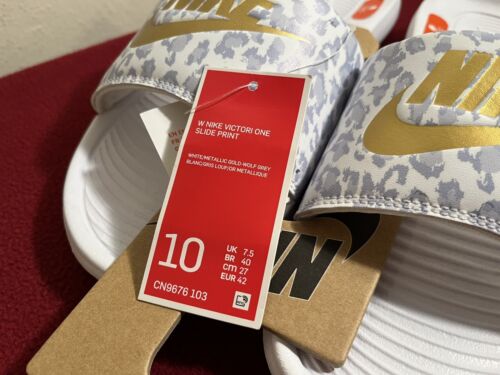 Nike Victori One Slides Sandals White Gold Grey CN9676-103 Womens Size 10 NEW - Picture 2 of 6