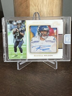 RUSSELL WIlSON　ラッセル ウイルソン　直筆サイン　AUTO　NFL 2019 Panini One Russell Wilson Auto Artist Proof Jersy Match #154