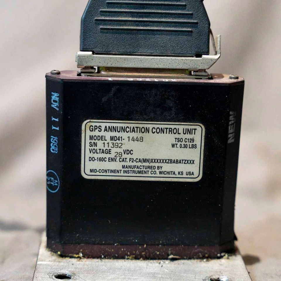 Mid-Continent Instrument GPS Annunciation Control Unit P/N MD41-1448 - Image 2 of 4