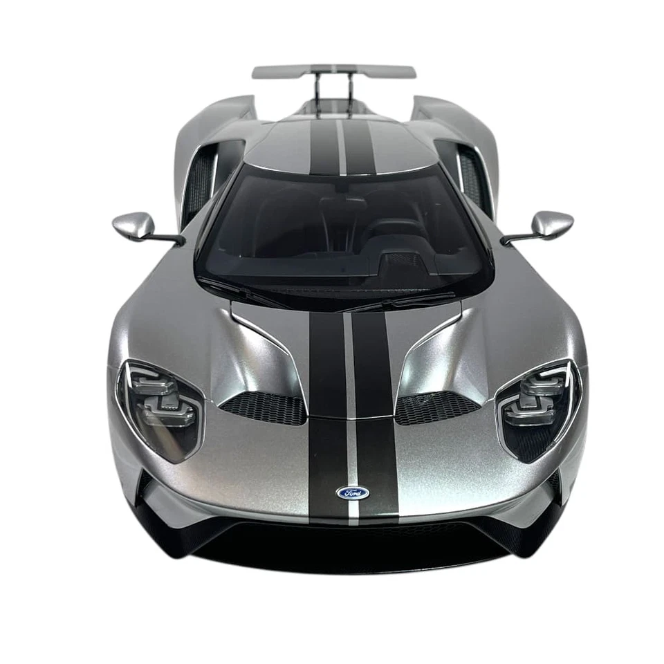 Modellino Auto Autoart 1/12 Ford GT 2017 Ingot Silver/Black Stripes - Immagine 2 di 4